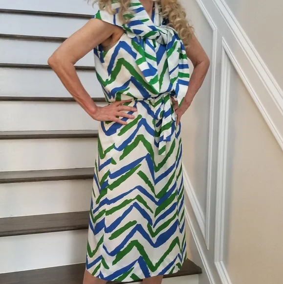 VINTAGE Doncaster Sun Dress with Wrap or Head Scarf, Size 12, $48 - Picture 4 of 14